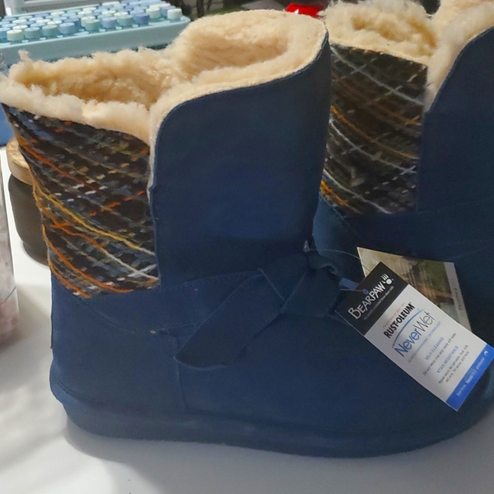 Bearpaw Boots, blue, size 8